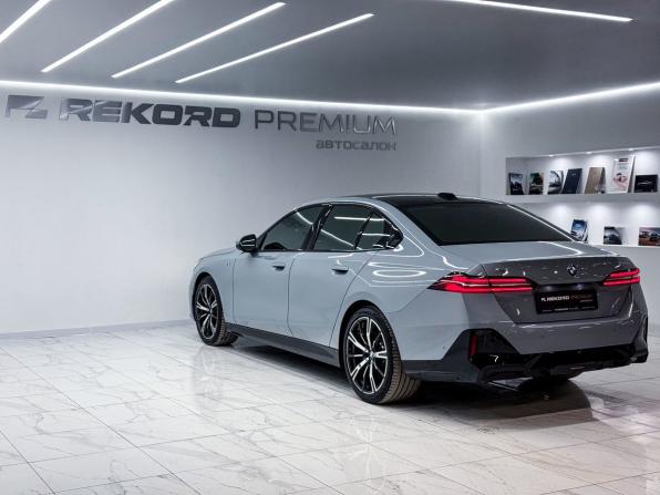 BMW 5 серии VIII (G60/G61/G68) с пробегом 2025 года, цена 8 500 000 рублей, 4097 км, седан, Автокод Объявления