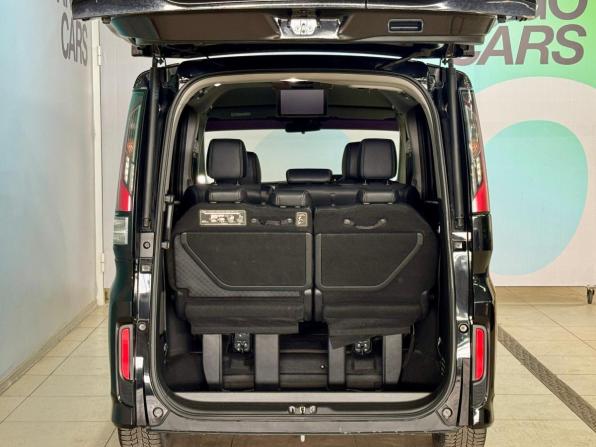 Honda Stepwgn V с пробегом 2015 года, цена 1 935 000 рублей, 124000 км, минивэн, Автокод Объявления