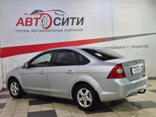 Ford Focus II Рестайлинг с пробегом 2010 года, цена 683 000 рублей, 215600 км, седан, Автокод Объявления