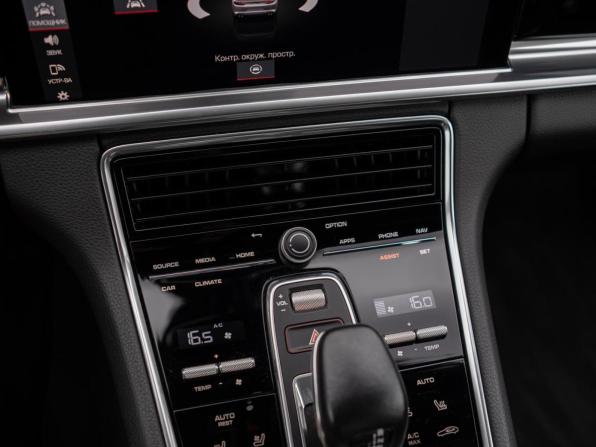 Porsche Panamera II Рестайлинг с пробегом 2021 года, цена 10 999 000 рублей, 40395 км, лифтбек, Автокод Объявления