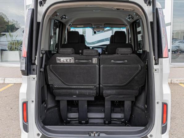 Honda Stepwgn V Рестайлинг с пробегом 2018 года, цена 2 230 000 рублей, 100019 км, минивэн, Автокод Объявления