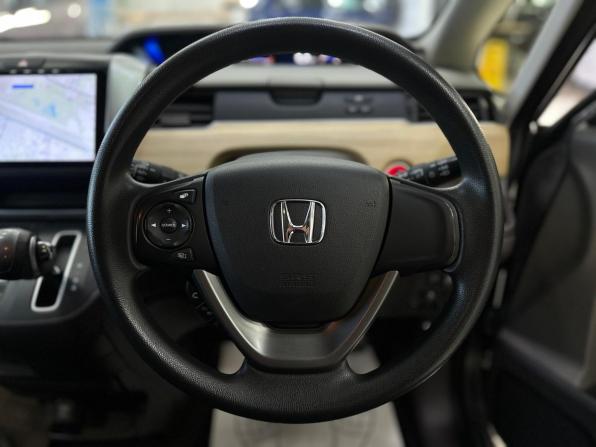 Honda Freed II с пробегом 2017 года, цена 1 460 000 рублей, 117216 км, компактвэн, Автокод Объявления