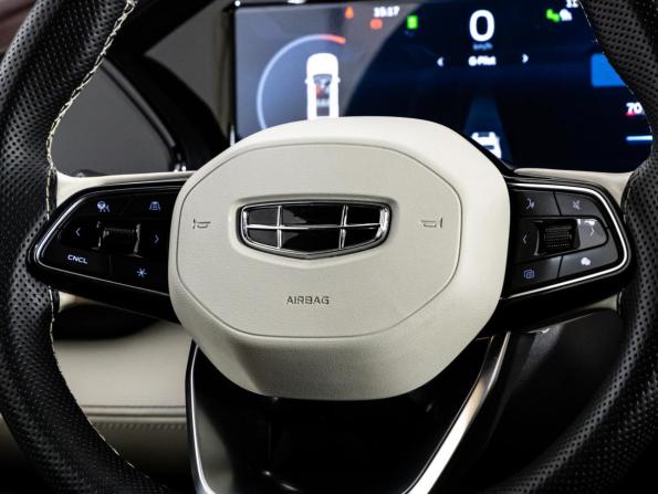 Geely Monjaro I с пробегом 2024 года, цена 3 299 000 рублей, 63453 км, внедорожник, Автокод Объявления