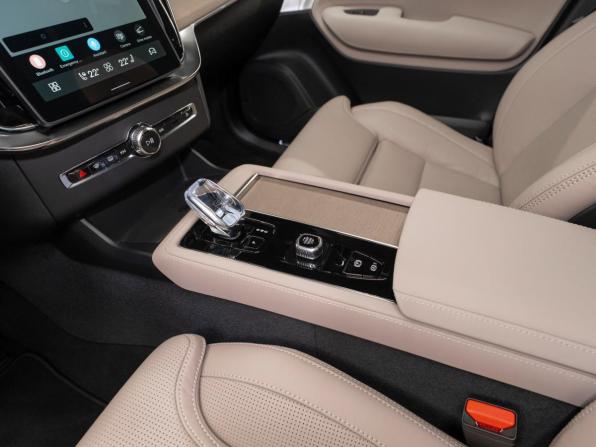 Volvo XC90 II Рестайлинг 2 с пробегом 2025 года, цена 9 700 000 рублей, 15 км, внедорожник, Автокод Объявления