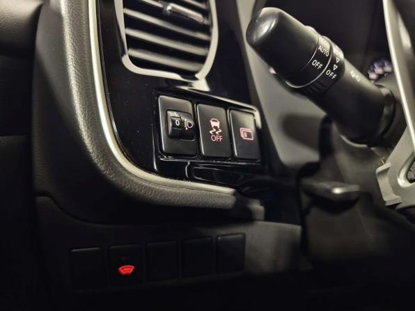 Mitsubishi Outlander III Рестайлинг 2 с пробегом 2016 года, цена 1 469 000 рублей, 256728 км, внедорожник, Автокод Объявления