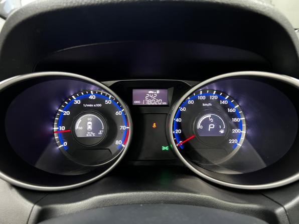 Hyundai ix35 I Рестайлинг с пробегом 2013 года, цена 1 390 000 рублей, 178000 км, внедорожник, Автокод Объявления