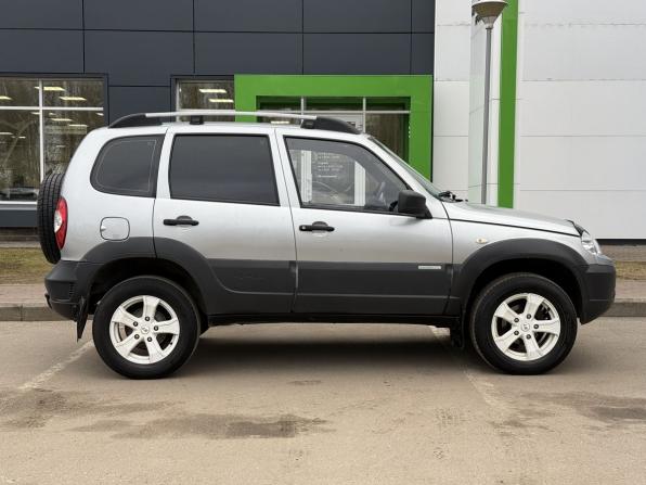 Chevrolet Niva I Рестайлинг с пробегом 2015 года, цена 650 000 рублей, 99144 км, внедорожник, Автокод Объявления