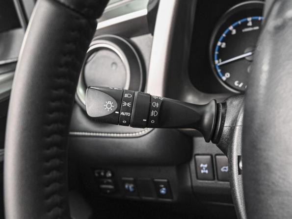Toyota RAV4 IV (XA40) Рестайлинг с пробегом 2016 года, цена 2 379 000 рублей, 86625 км, внедорожник, Автокод Объявления