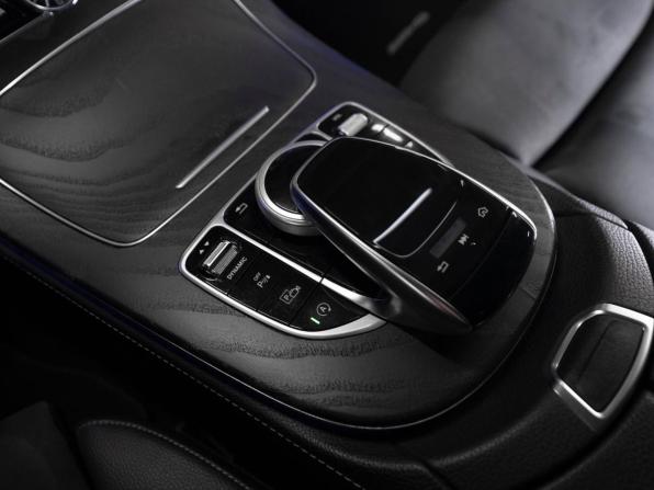 Mercedes-Benz E-Класс V (W213 S213 C238) с пробегом 2018 года, цена 3 600 000 рублей, 97542 км, седан, Автокод Объявления