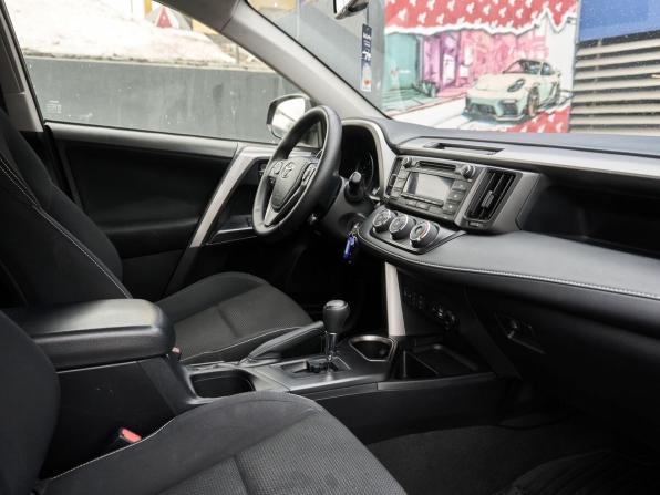 Toyota RAV4 IV (XA40) Рестайлинг с пробегом 2016 года, цена 2 250 000 рублей, 134263 км, внедорожник, Автокод Объявления