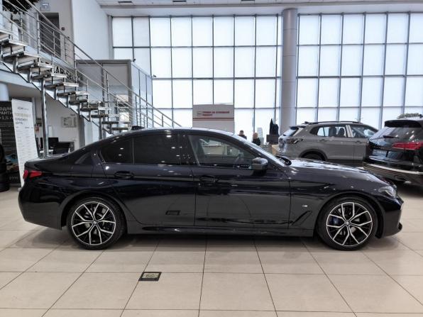 BMW 5 серии VII (G30/G31/G38) Рестайлинг с пробегом 2021 года, цена 6 300 000 рублей, 42750 км, седан, Автокод Объявления