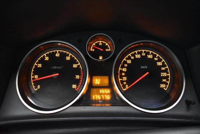 Opel Astra H Рестайлинг с пробегом 2009 года, цена 400 000 рублей, 175776 км, хэтчбек, Автокод Объявления