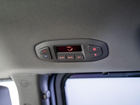 Kia Carnival III с пробегом 2018 года, цена 2 700 000 рублей, 121714 км, минивэн, Автокод Объявления