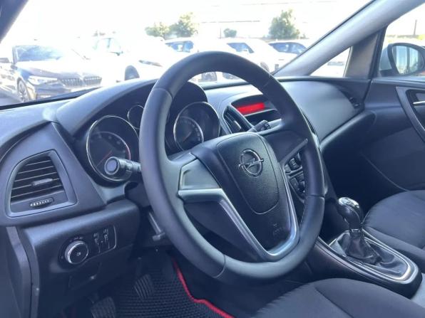 Opel Astra J Рестайлинг с пробегом 2014 года, цена 799 000 рублей, 84398 км, хэтчбек, Автокод Объявления