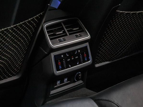 Audi A6 V (C8) с пробегом 2018 года, цена 3 399 000 рублей, 142901 км, седан, Автокод Объявления