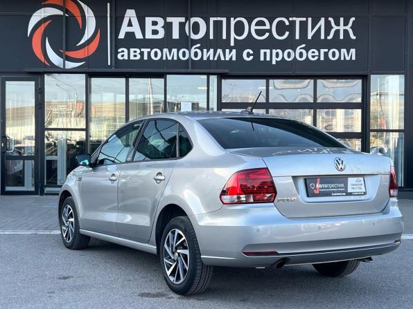 Volkswagen Polo V Рестайлинг с пробегом 2017 года, цена 1 530 000 рублей, 69111 км, седан, Автокод Объявления