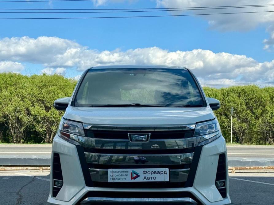 Toyota Noah III (R80) Рестайлинг Омск  - изображение 10