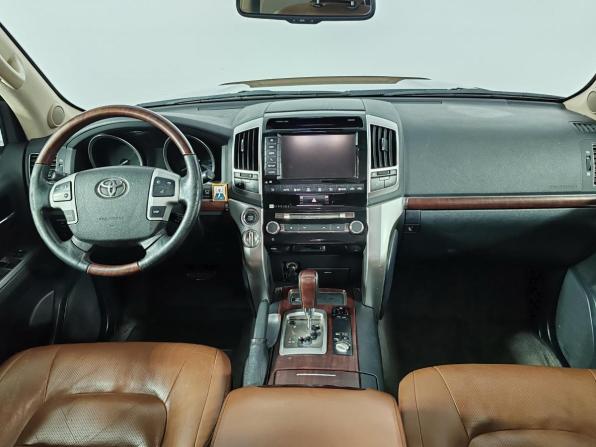 Toyota Land Cruiser 200 Series Рестайлинг 1 с пробегом 2015 года, цена 4 049 000 рублей, 204526 км, внедорожник, Автокод Объявления