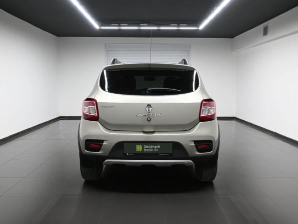 Renault Sandero II с пробегом 2017 года, цена 995 000 рублей, 123452 км, хэтчбек, Автокод Объявления