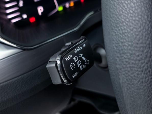 Skoda Superb III Рестайлинг с пробегом 2024 года, цена 3 250 000 рублей, 125 км, лифтбек, Автокод Объявления