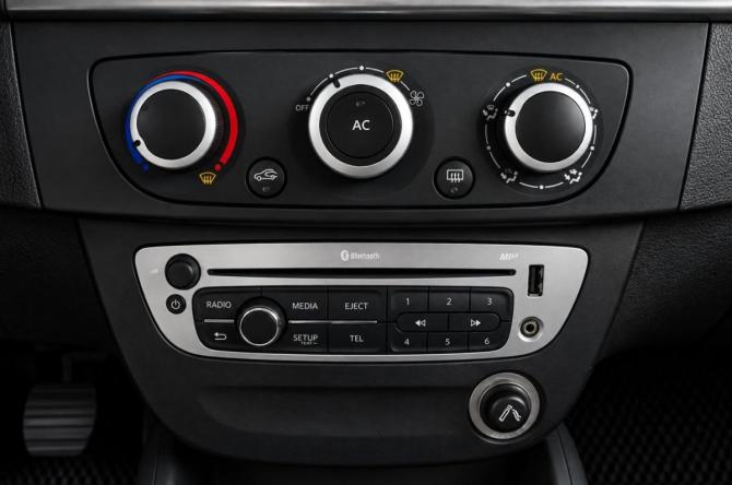 Renault Megane III Рестайлинг с пробегом 2014 года, цена 879 000 рублей, 99000 км, хэтчбек, Автокод Объявления