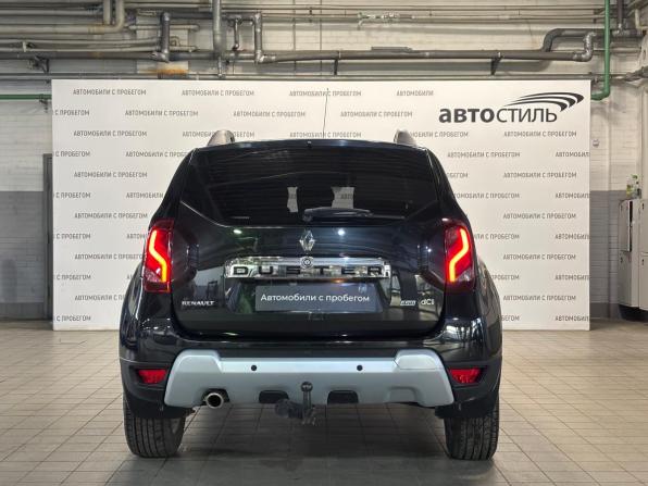 Renault Duster I Рестайлинг с пробегом 2017 года, цена 889 000 рублей, 215000 км, внедорожник, Автокод Объявления