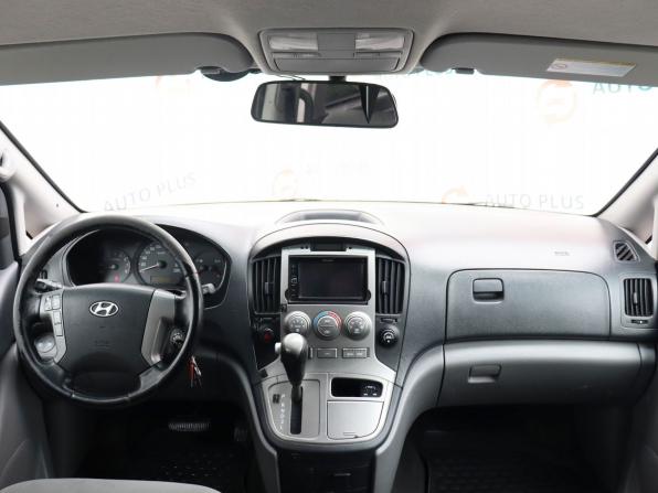 Hyundai H-1 II с пробегом 2011 года, цена 1 600 000 рублей, 293000 км, минивэн, Автокод Объявления