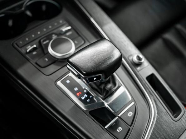 Audi A4 V (B9) с пробегом 2016 года, цена 1 950 000 рублей, 153842 км, седан, Автокод Объявления