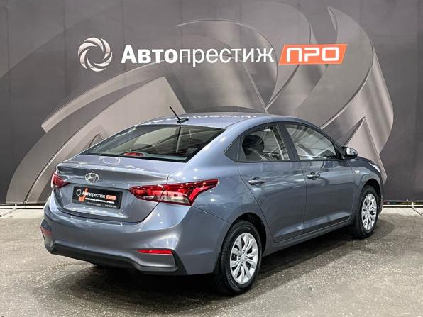 Hyundai Solaris II с пробегом 2018 года, цена 1 593 000 рублей, 13000 км, седан, Автокод Объявления