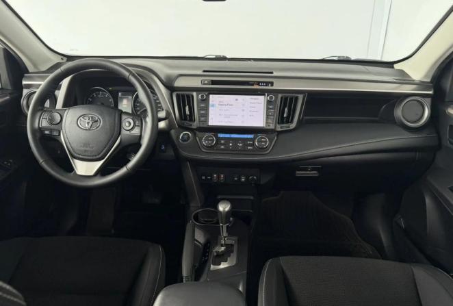 Toyota RAV4 IV (XA40) Рестайлинг с пробегом 2018 года, цена 2 945 000 рублей, 55605 км, внедорожник, Автокод Объявления