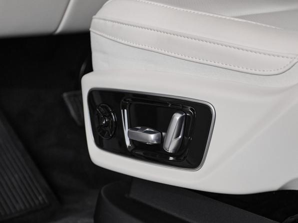 Новый Li Auto (Lixiang) L7 I Рестайлинг 2026 года, цена 10 690 000 рублей, внедорожник, Автокод Объявления