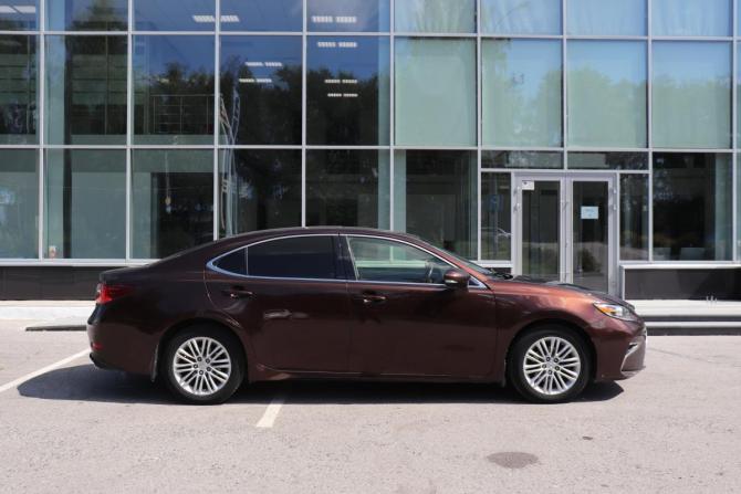 Lexus ES VI Рестайлинг с пробегом 2016 года, цена 1 947 000 рублей, 227598 км, седан, Автокод Объявления