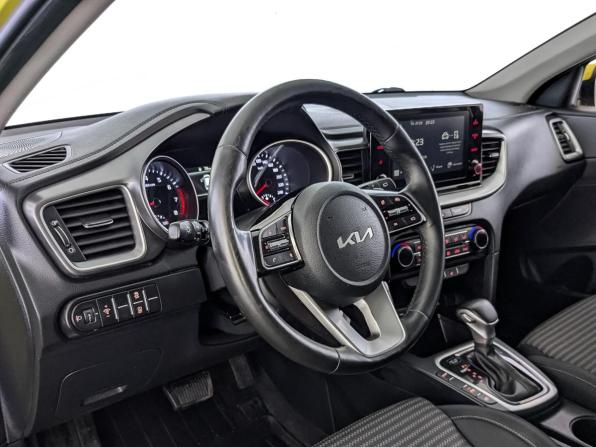 Kia Ceed III Рестайлинг с пробегом 2021 года, цена 1 850 000 рублей, 114118 км, универсал, Автокод Объявления