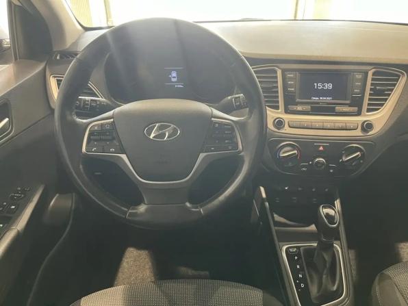 Hyundai Solaris II с пробегом 2019 года, цена 1 359 000 рублей, 81000 км, седан, Автокод Объявления