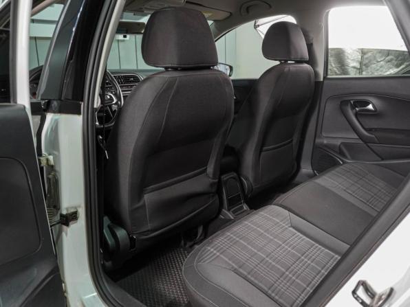 Volkswagen Polo V Рестайлинг с пробегом 2018 года, цена 1 229 000 рублей, 183827 км, седан, Автокод Объявления