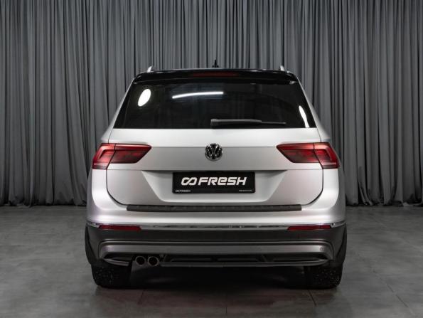 Volkswagen Tiguan II с пробегом 2017 года, цена 2 749 000 рублей, 131331 км, внедорожник, Автокод Объявления