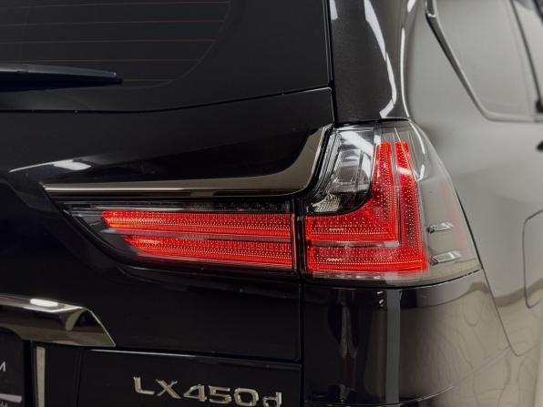 Lexus LX III Рестайлинг 2 с пробегом 2019 года, цена 10 700 000 рублей, 97203 км, внедорожник, Автокод Объявления