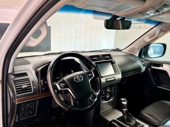 Toyota Land Cruiser Prado 150 Series Рестайлинг 2 с пробегом 2018 года, цена 4 199 000 рублей, 200000 км, внедорожник, Автокод Объявления