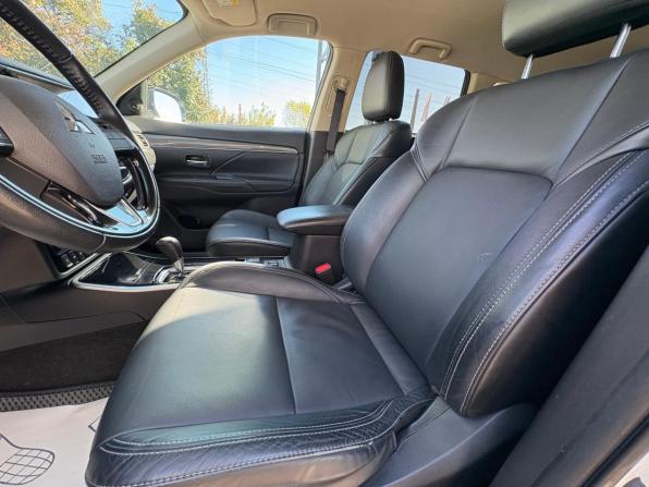 Mitsubishi Outlander III Рестайлинг 3 с пробегом 2021 года, цена 2 299 000 рублей, 117774 км, внедорожник, Автокод Объявления
