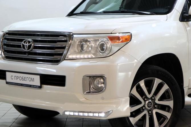 Toyota Land Cruiser 200 Series Рестайлинг 1 с пробегом 2015 года, цена 4 600 000 рублей, 190337 км, внедорожник, Автокод Объявления