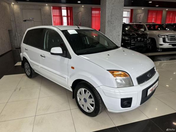 Ford Fusion I Рестайлинг с пробегом 2012 года, цена 775 000 рублей, 127126 км, хэтчбек, Автокод Объявления