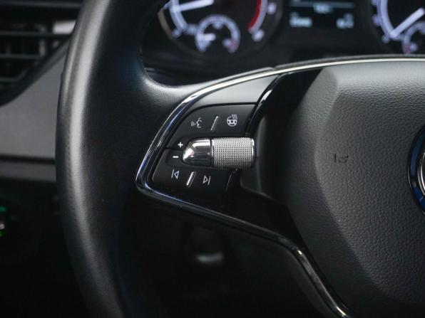 Skoda Rapid II с пробегом 2022 года, цена 1 697 444 рубля, 85846 км, лифтбек, Автокод Объявления
