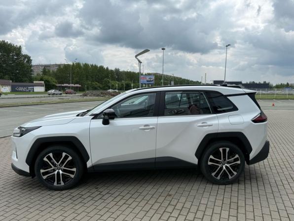 Toyota Wildlander II с пробегом 2026 года, цена 4 600 000 рублей, 10 км, внедорожник, Автокод Объявления