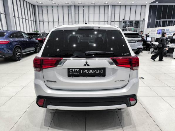 Mitsubishi Outlander III Рестайлинг 2 с пробегом 2016 года, цена 2 250 000 рублей, 115288 км, внедорожник, Автокод Объявления