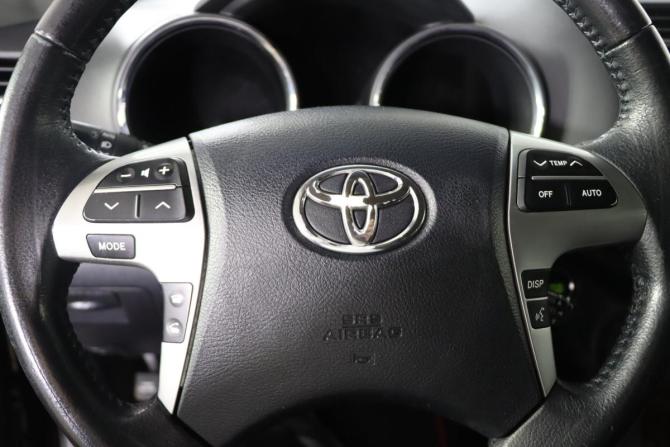 Toyota Highlander II (XU40) Рестайлинг с пробегом 2012 года, цена 1 689 990 рублей, 303192 км, внедорожник, Автокод Объявления