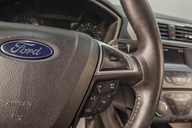Ford Fusion (North America) II с пробегом 2016 года, цена 1 529 000 рублей, 240820 км, седан, Автокод Объявления