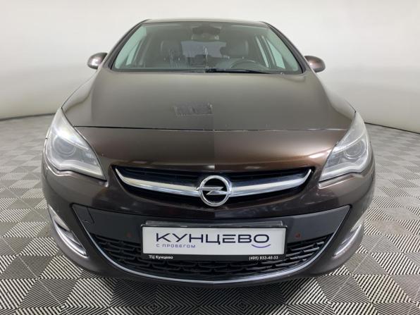 Opel Astra J Рестайлинг с пробегом 2014 года, цена 930 000 рублей, 136601 км, хэтчбек, Автокод Объявления