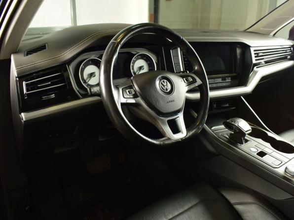 Volkswagen Touareg III с пробегом 2019 года, цена 3 999 999 рублей, 238444 км, внедорожник, Автокод Объявления