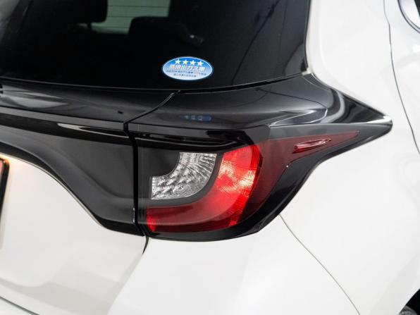 Toyota Yaris IV с пробегом 2020 года, цена 990 500 рублей, 104053 км, хэтчбек, Автокод Объявления