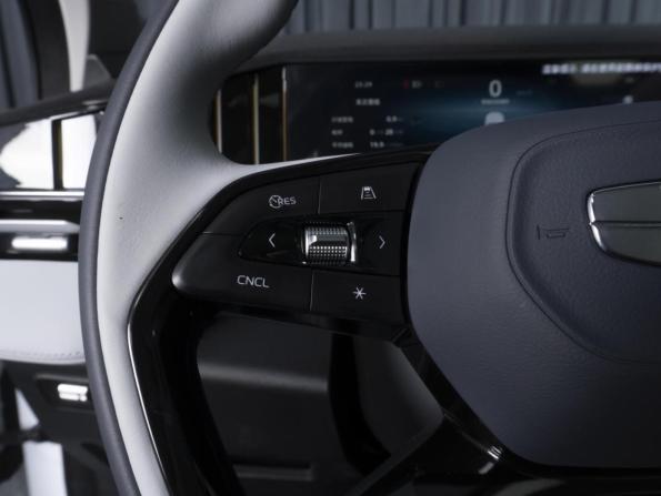 Geely Atlas II с пробегом 2025 года, цена 3 069 000 рублей, 3469 км, внедорожник, Автокод Объявления